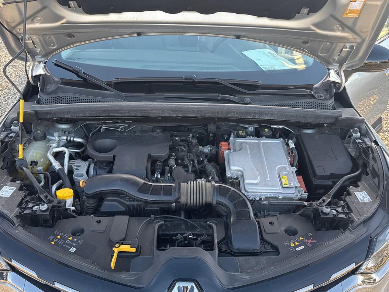 Renault Captur 1.6 e-tech phev intens 160cv auto