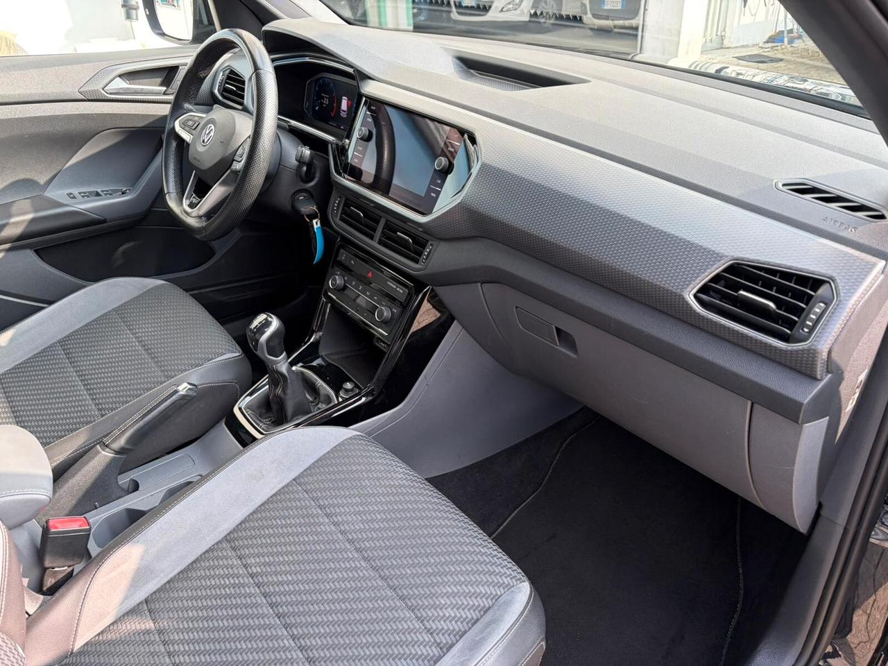 Volkswagen T-Cross 1.0 TSI 115 CV R-LINE BMT*EURO6*NEOPATENTATI