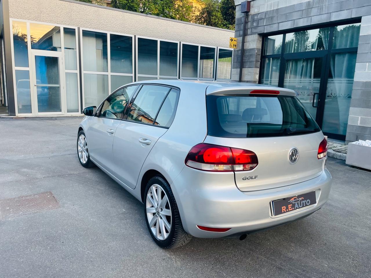 Volkswagen Golf 1.6 TDI DPF DSG 5p. Highline