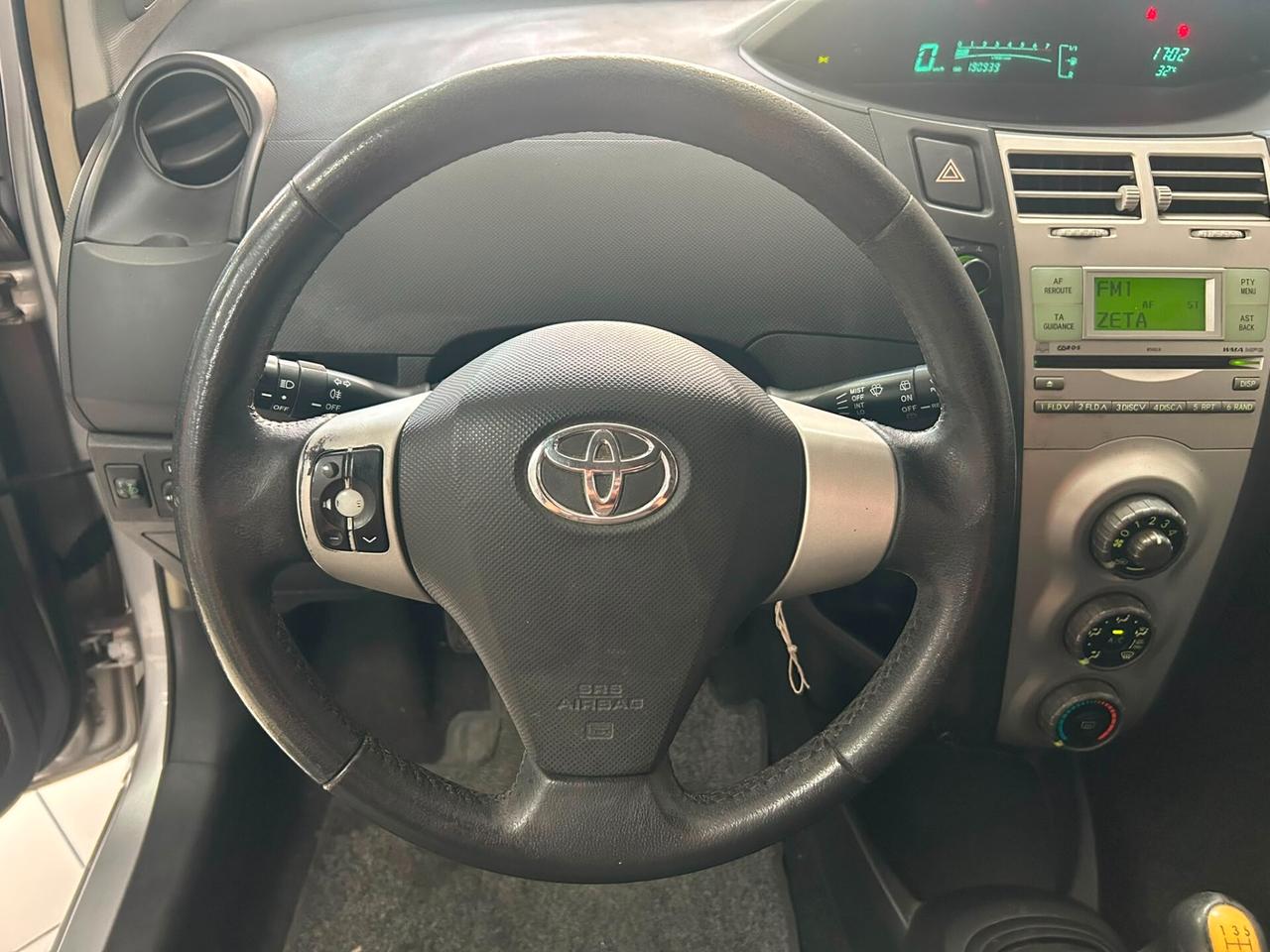 Toyota Yaris 1.0 5 porte