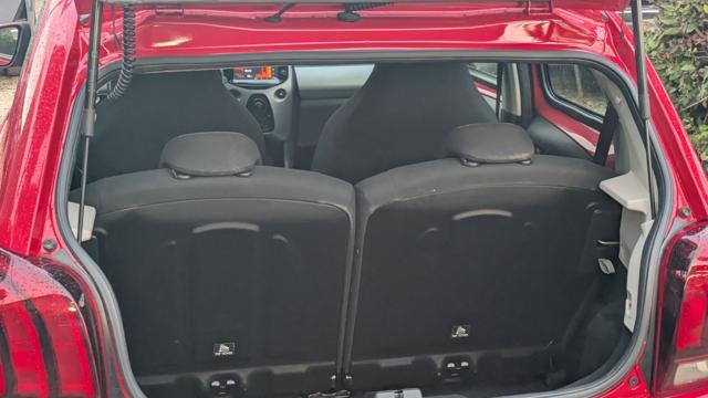 PEUGEOT 108 AUTO 1.0cc 69cv CAMBIO AL VOLANTE