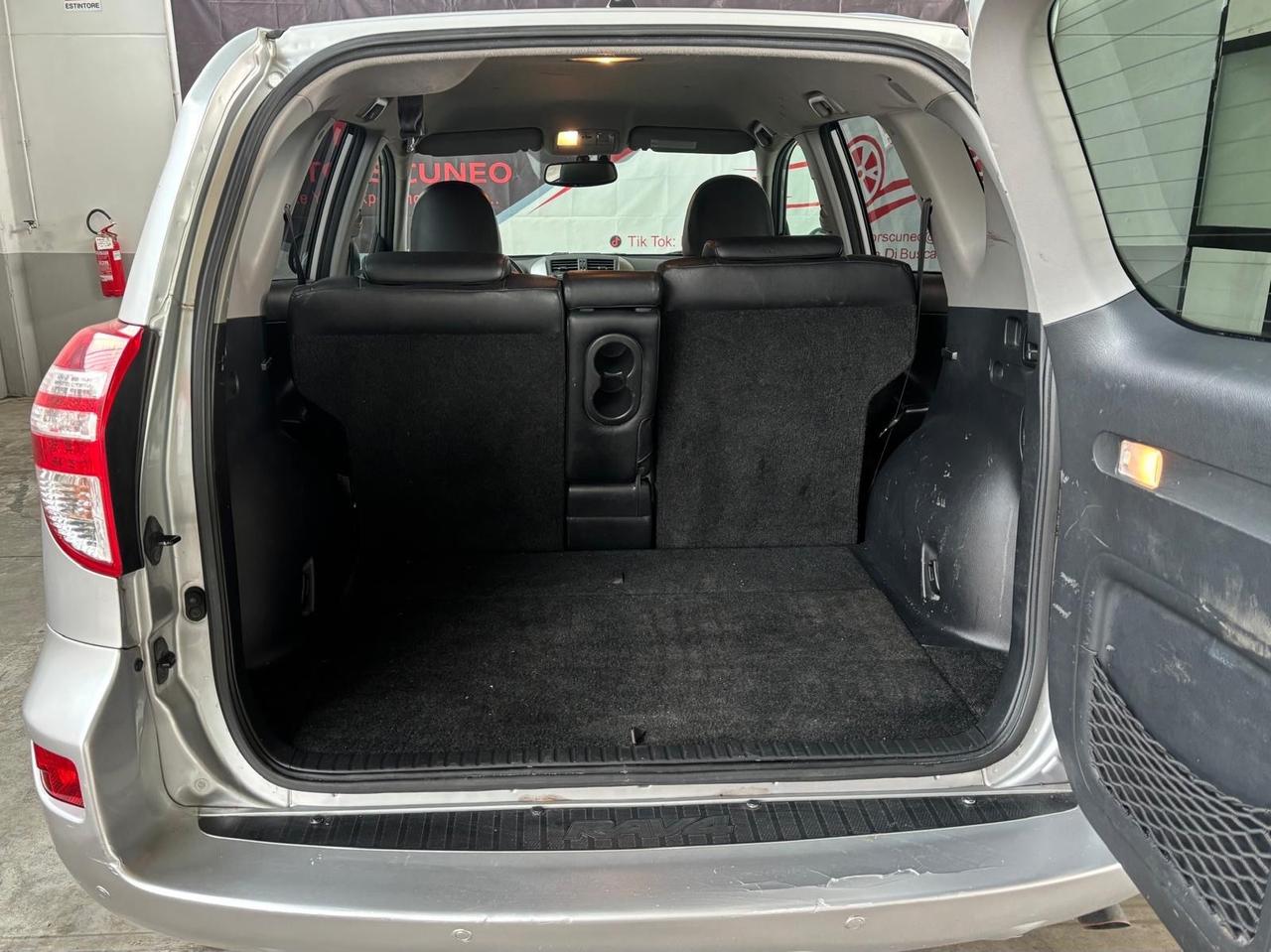 Toyota RAV 4 RAV4 Crossover 2.2 D-4D 150 CV DPF Luxury