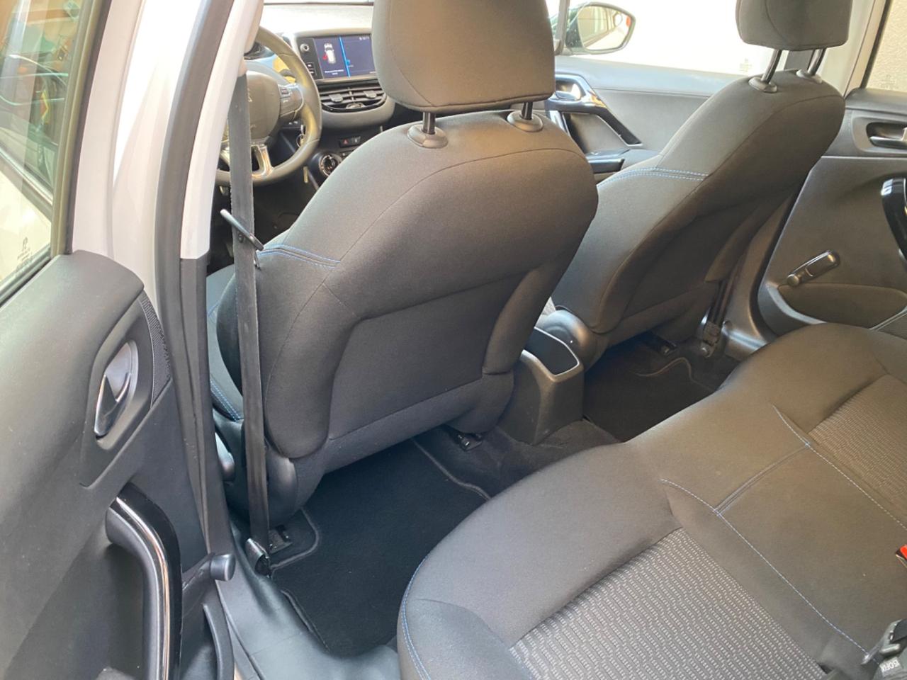 Peugeot 208 1.2 Benzina Signature