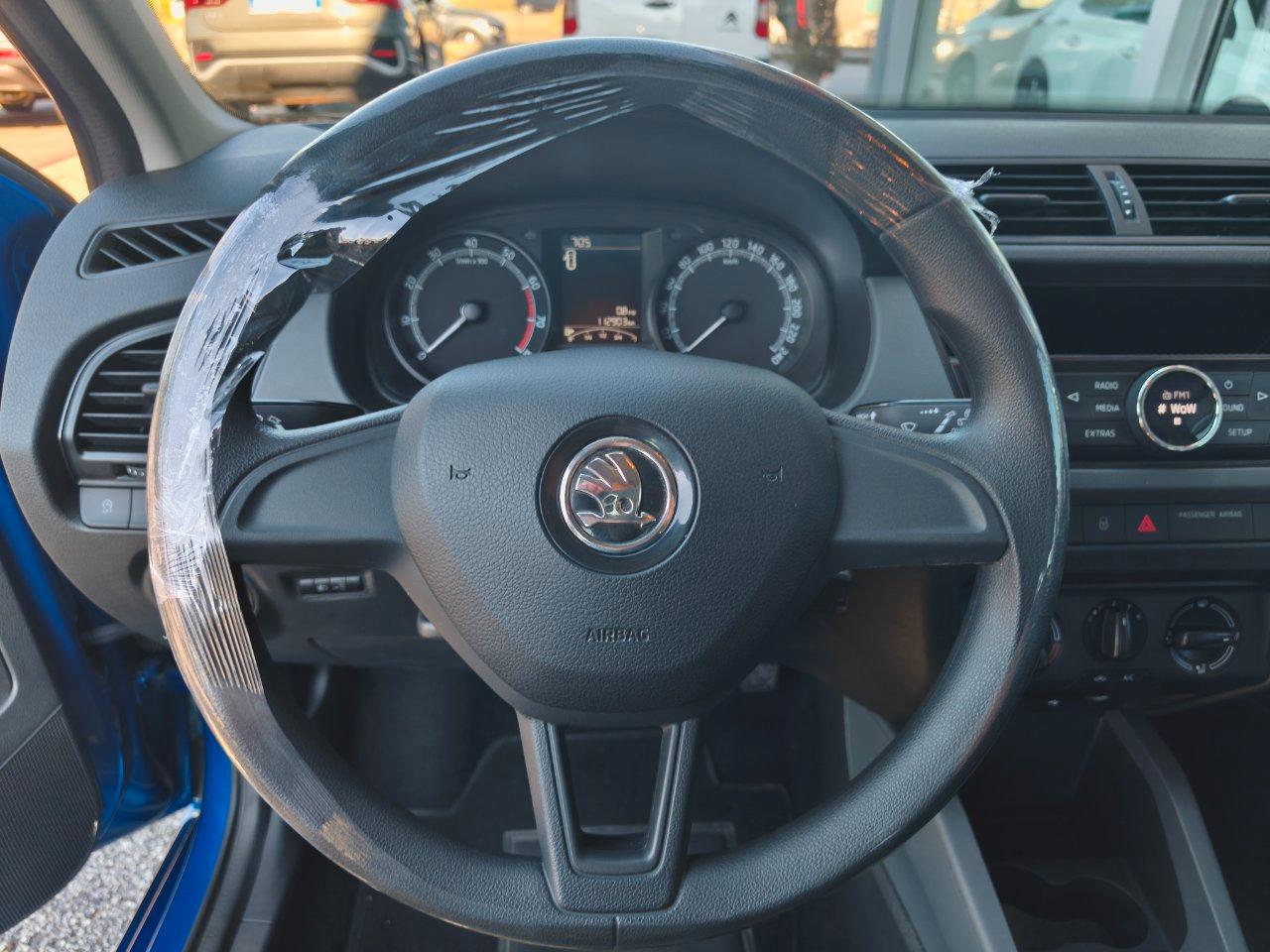Skoda Fabia 5 Porte Fabia 1.0 mpi 60cv (OK NEOPATENTATI)
