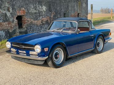 Triumph TR6 PI