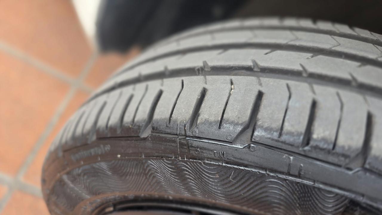 Lancia Ypsilon 1.0 FireFly 5 porte S&S Hybrid Ecochic Silver