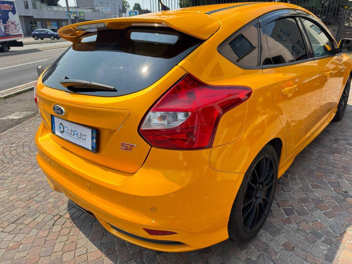 Ford Focus 2.0 ST 250cv 5p