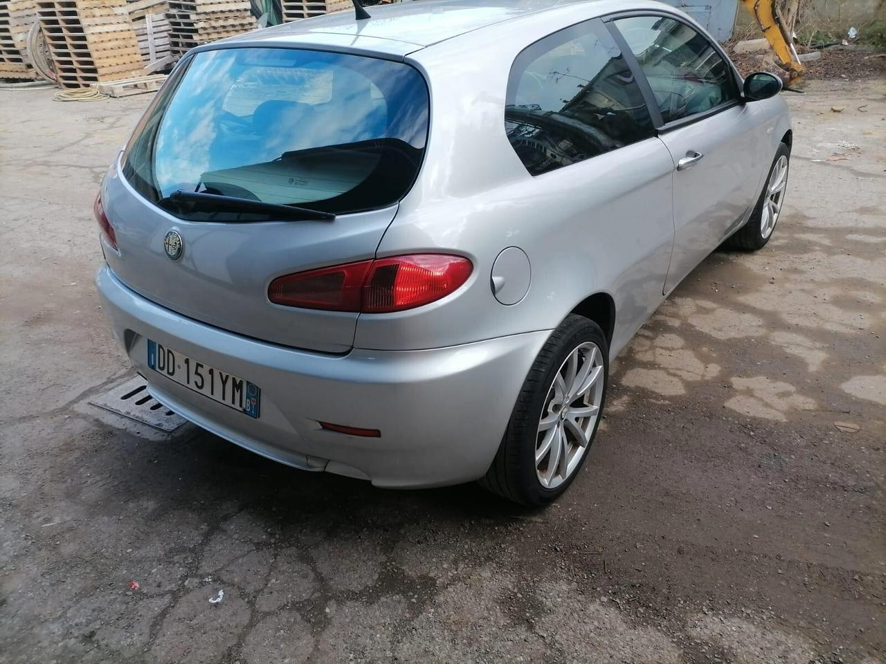 Alfa Romeo 147 1.6 16V TS 3 porte Black Line