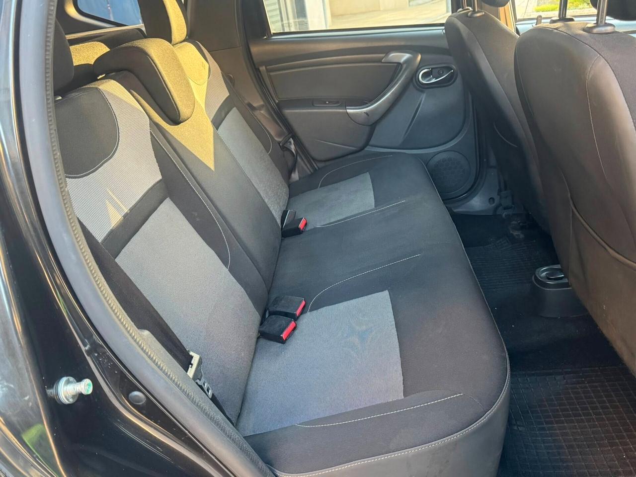 DACIA DUSTER 1.5 DCI 110 CV. 4X2 LAUREATE GANCIO TRAINO