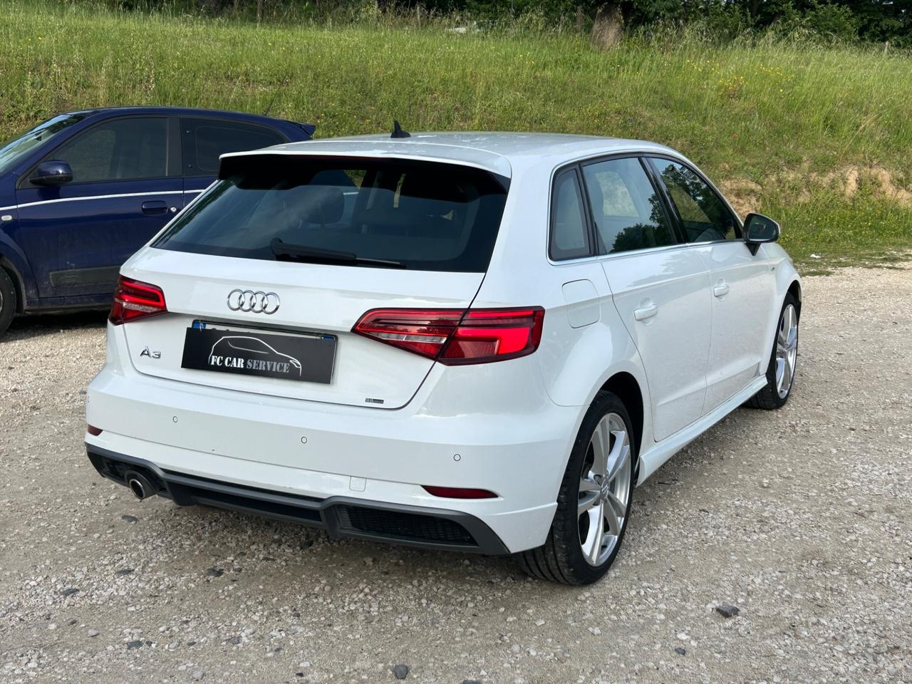 Audi A3 SPB 30 TDI Business Sline esterno neopatentati permute