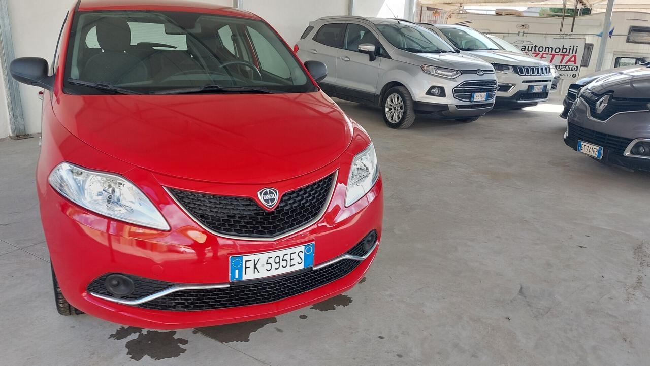 Lancia Ypsilon 1.2 69 CV 5 porte Gold permuto