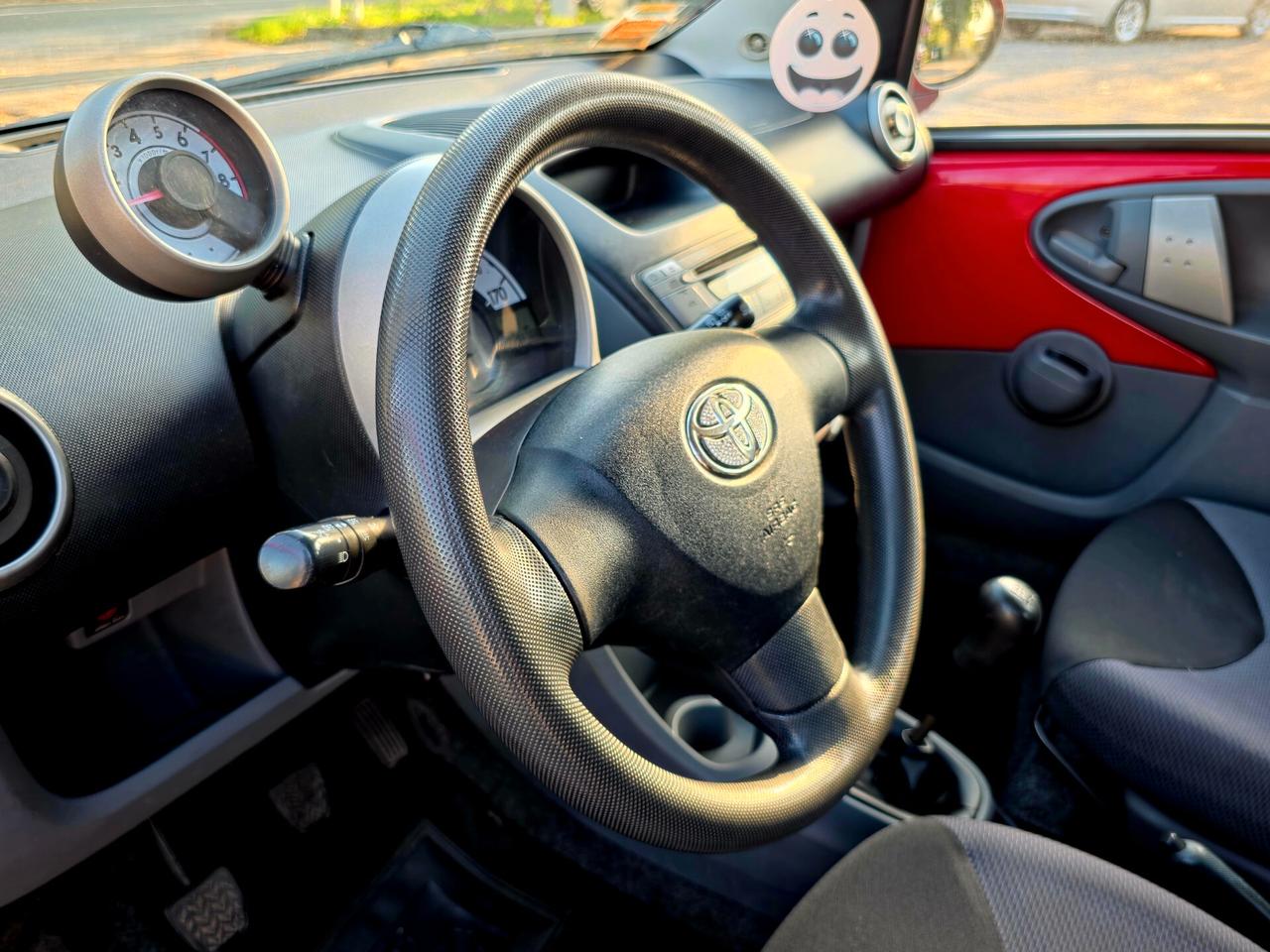 Toyota Aygo 1.0 12V VVT-i 5 porte Sol 2007-E4 Manuale NEO