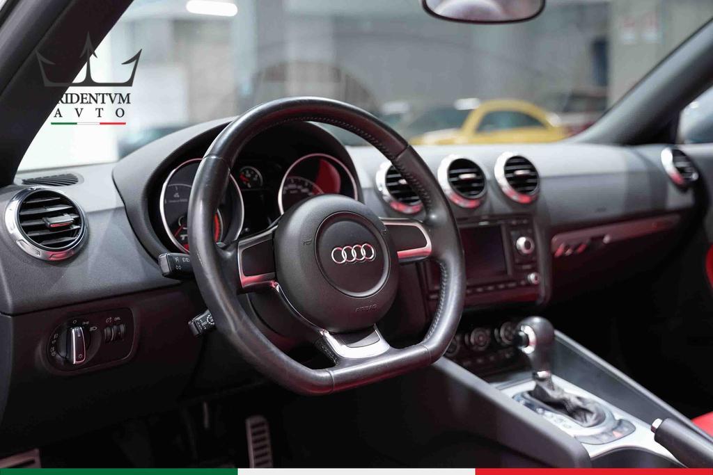 Audi TT Roadster 3.2 V6 quattro s-tronic