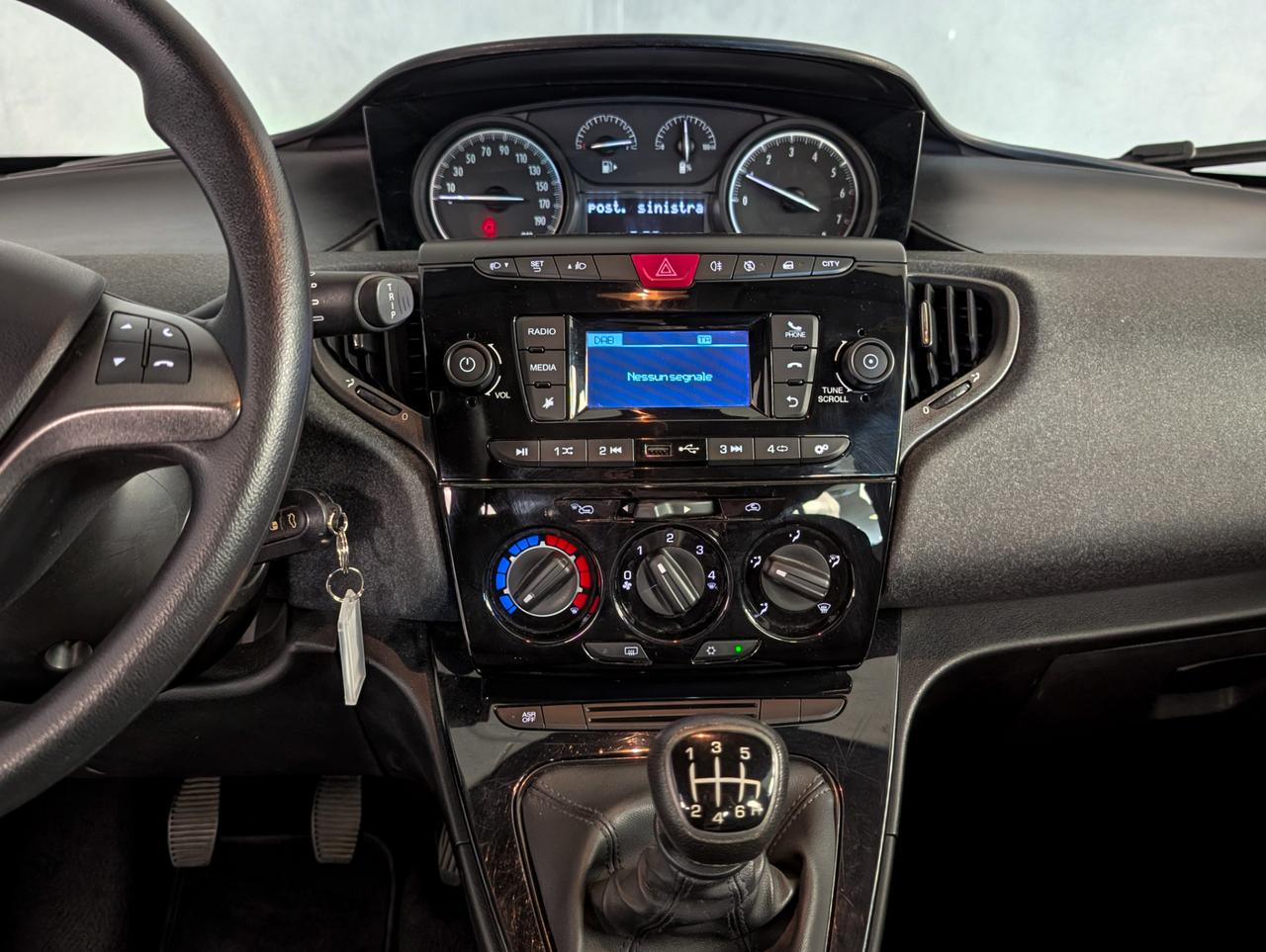 Lancia Ypsilon 1.0 Hybrid 70cv Silver