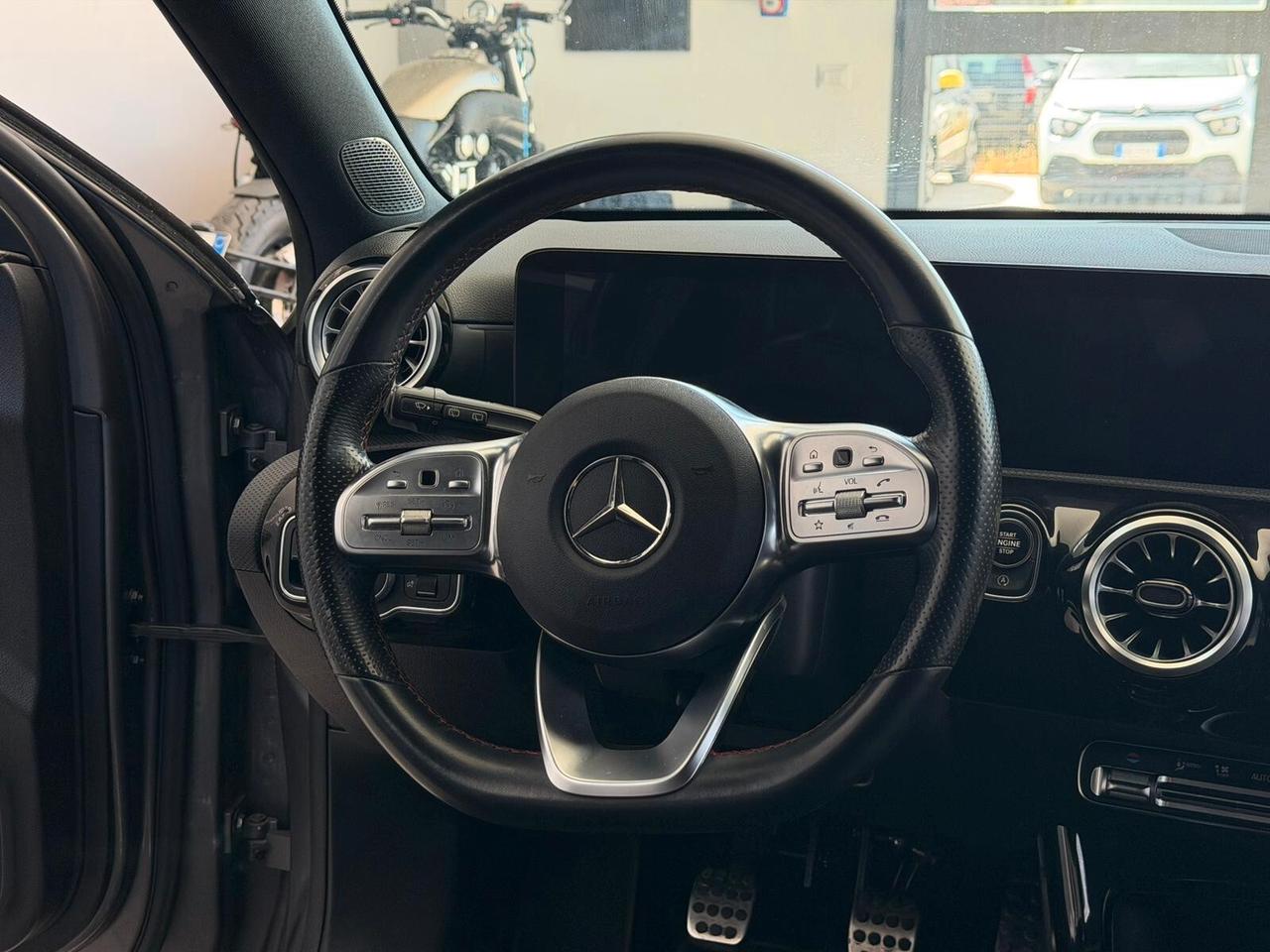 Mercedes-benz A 200 d Premium