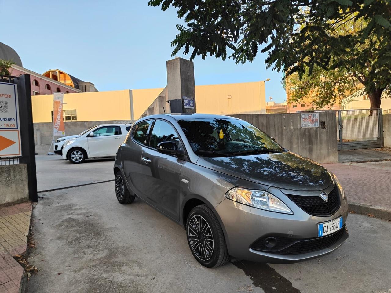 Lancia Ypsilon 1.2 BENZ/ GPL Gold NEOPATENTATI