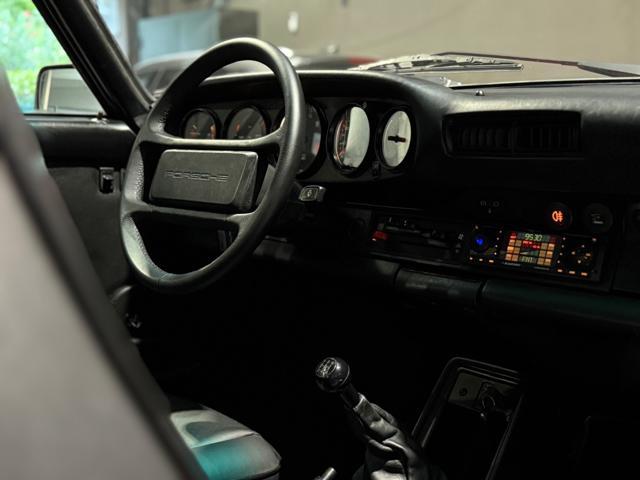 PORSCHE 911 Carrera 3.2 Cabriole