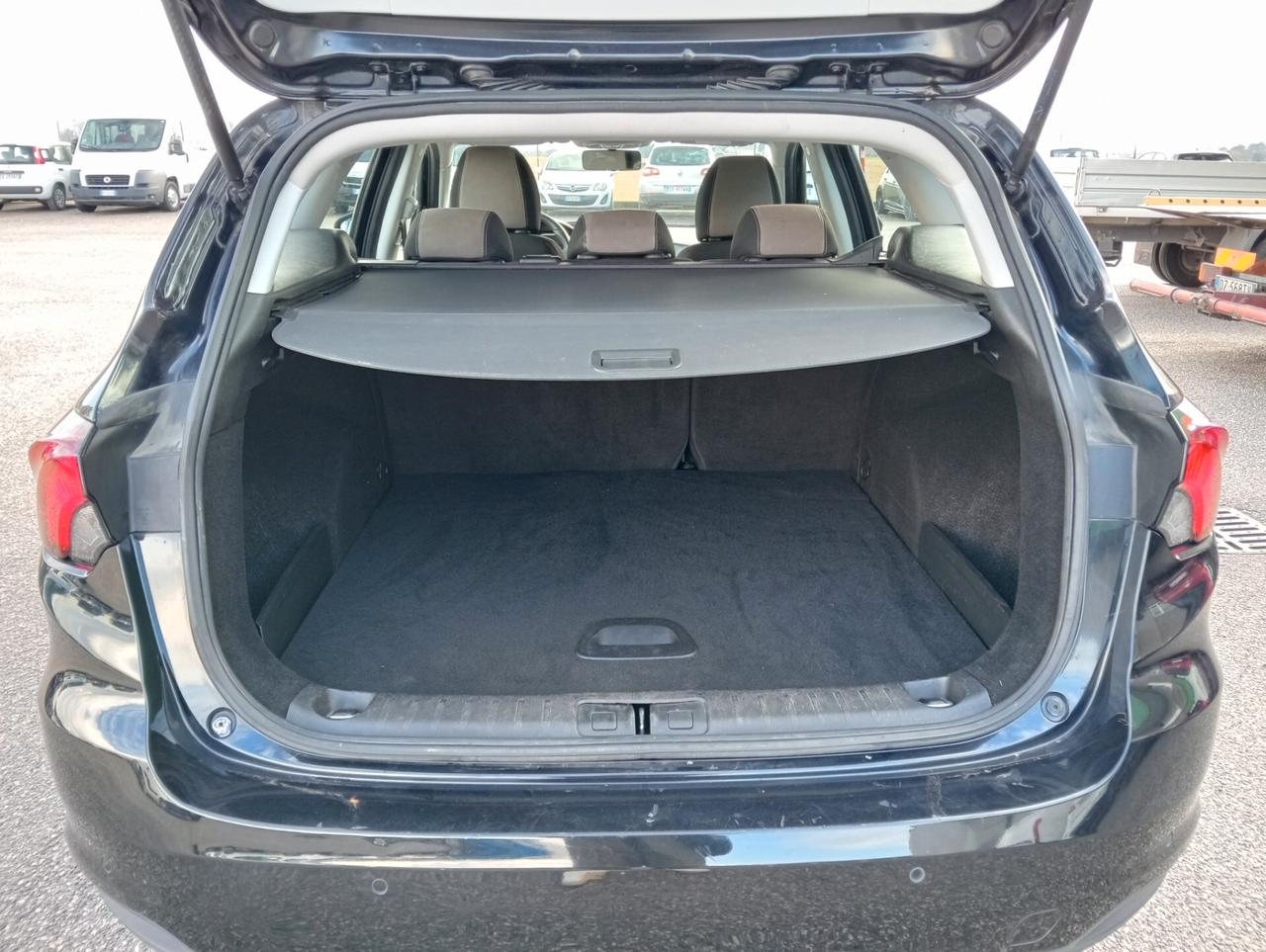 Fiat Tipo SW 1.6 Mjet 120cv DCT Lounge