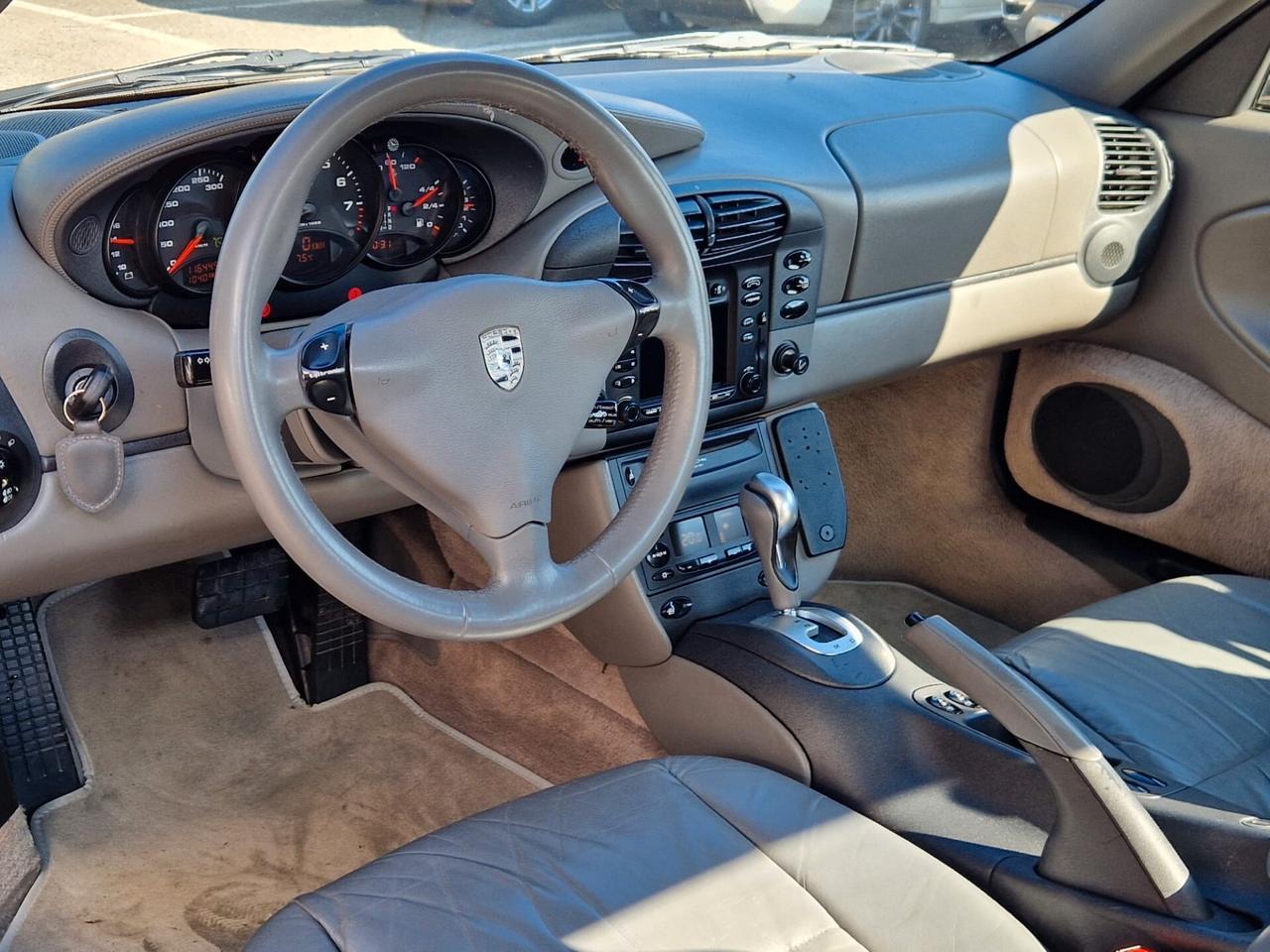 Porsche 911 Carrera cat Coupé