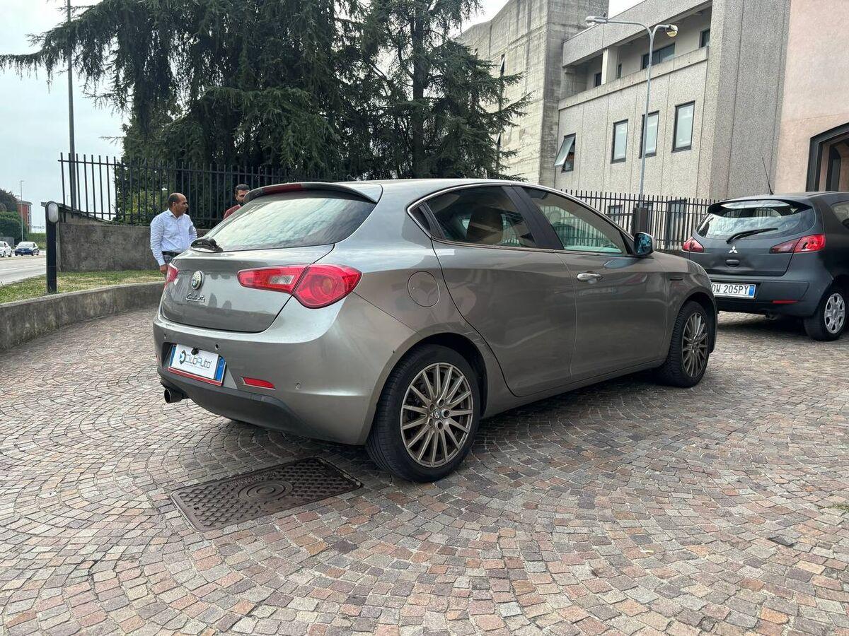 Alfa Romeo Giulietta 1.4 t. m.air Distinctive 170cv