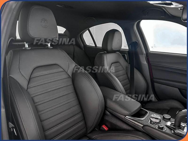 Alfa Romeo Giulia 2.9 T V6 AT8 Quadrifoglio