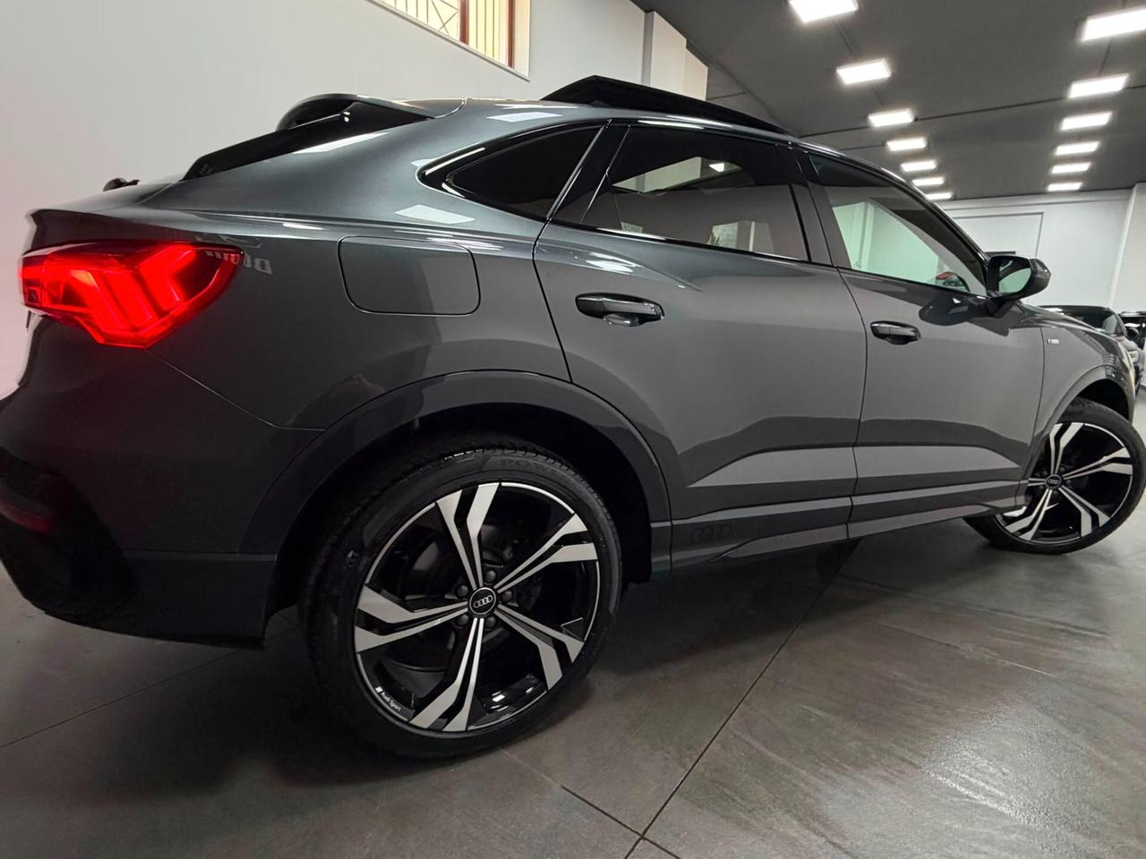 AUDI Q3 SPORTBACK 35 TDI S-tronic S-line