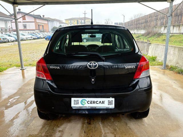 TOYOTA Yaris 1.0 5 porte OK NEIèATENTATI BòUETHOOT