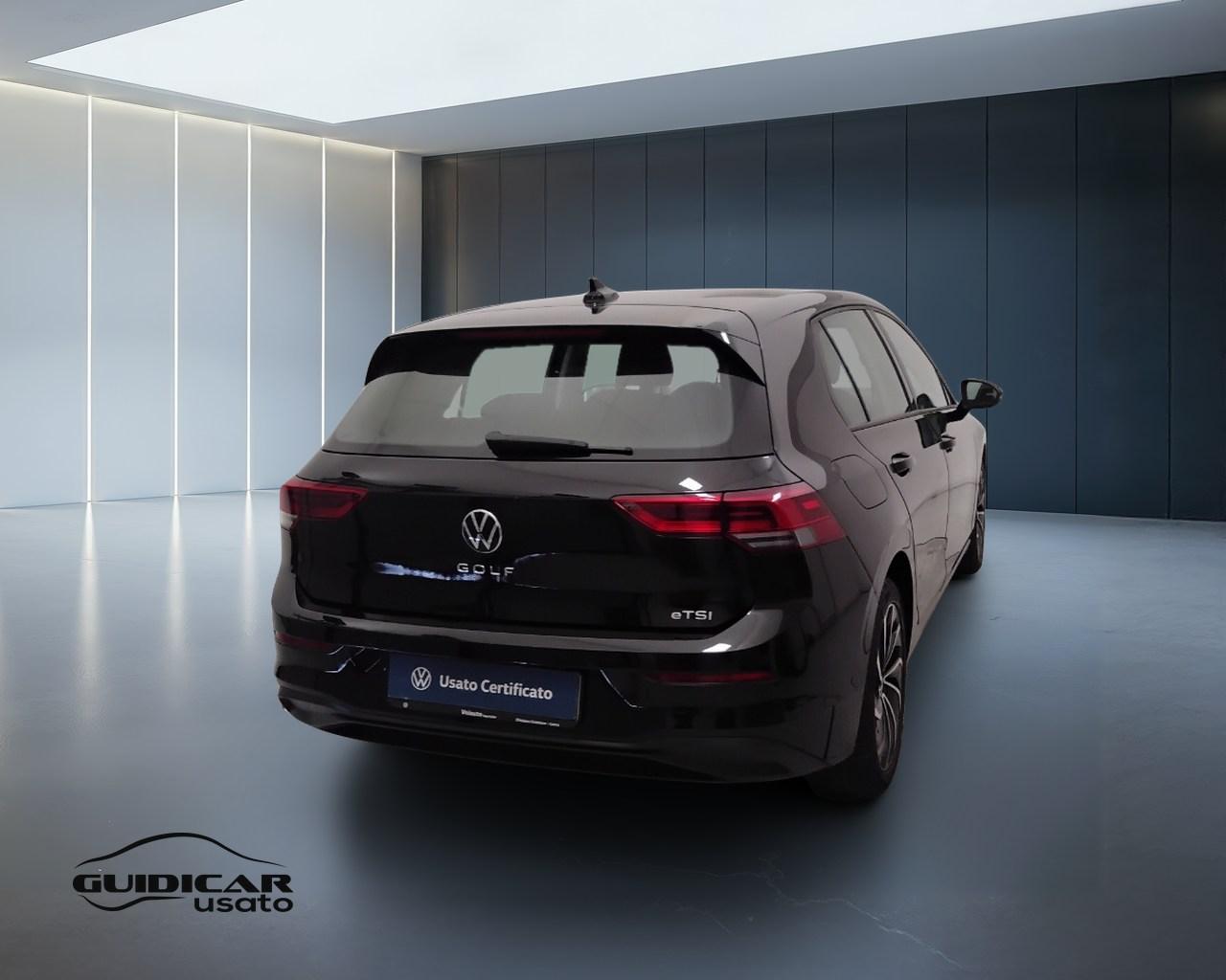 VOLKSWAGEN Golf VIII 2020 - Golf 1.0 etsi evo Life 110cv dsg