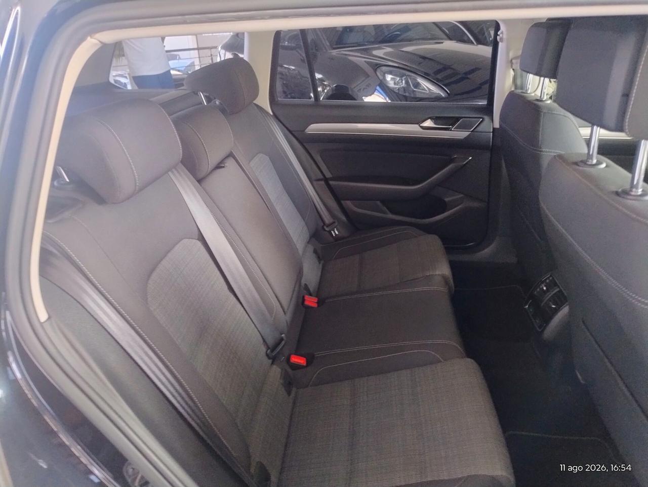 Volkswagen Passat Variant 2.0 TDI SCR 122 CV EVO DSG Business