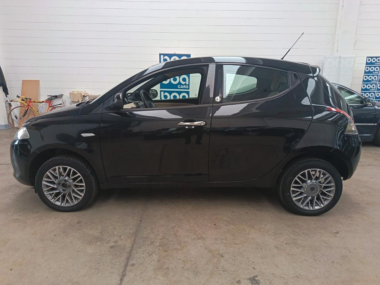 Lancia Ypsilon 0,9 bz/metano 63kW 03-2013