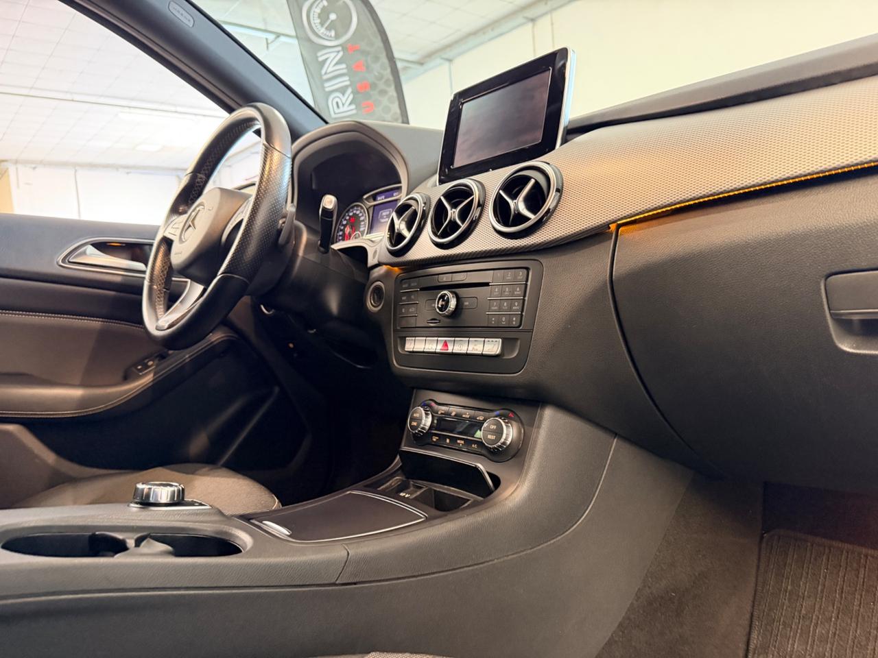 Mercedes-benz B 200 Premium