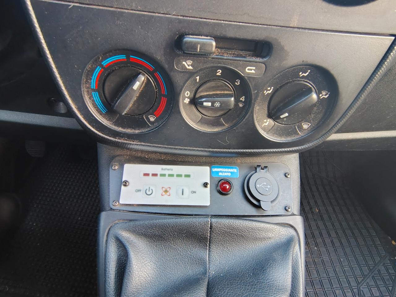 Fiat Fiorino 1.3 MJT 95CV Furgone Adventure E5+Allestito