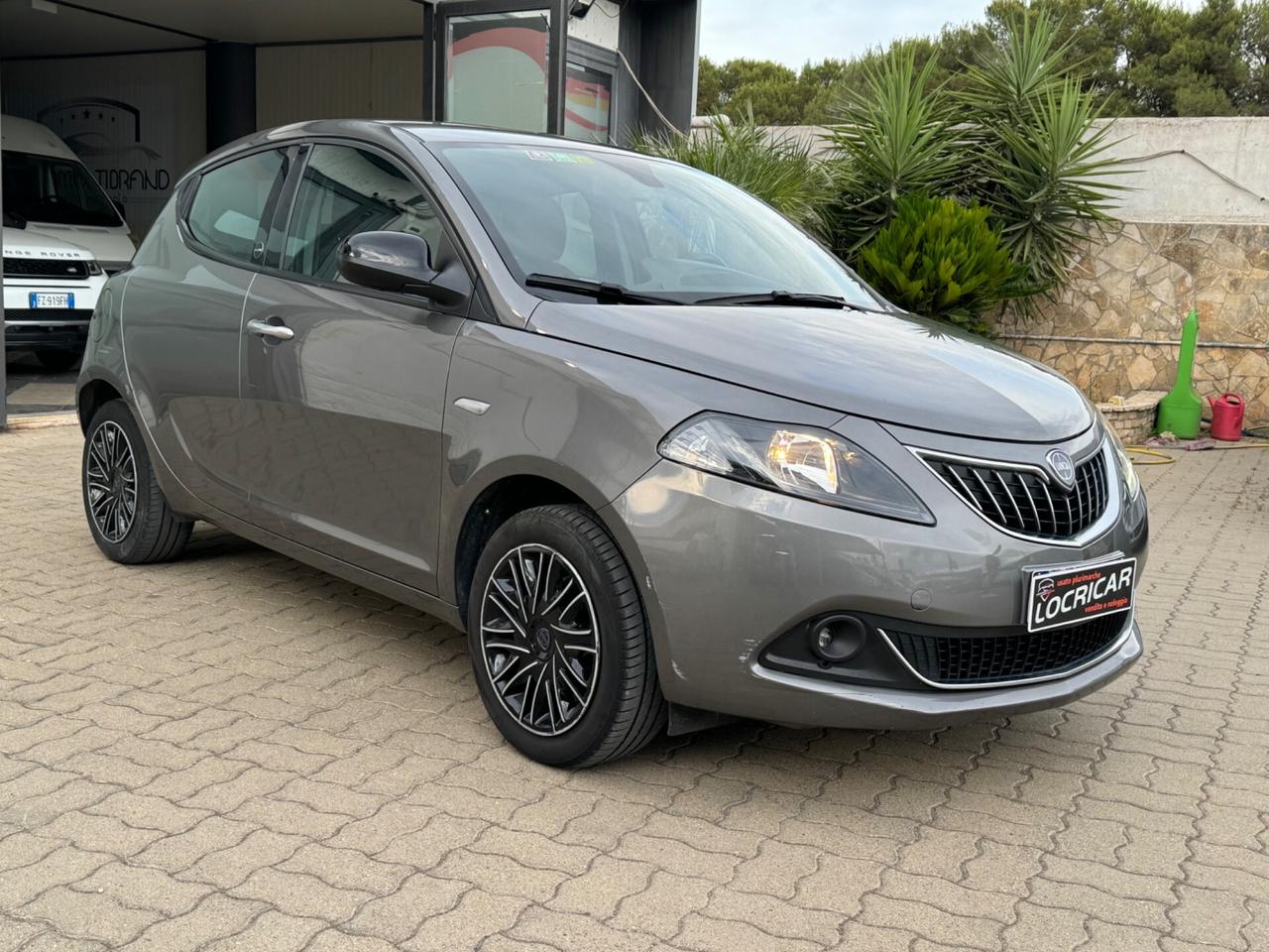 Lancia Ypsilon 1.0 FireFly 5 Hybrid Ecochic UnYca