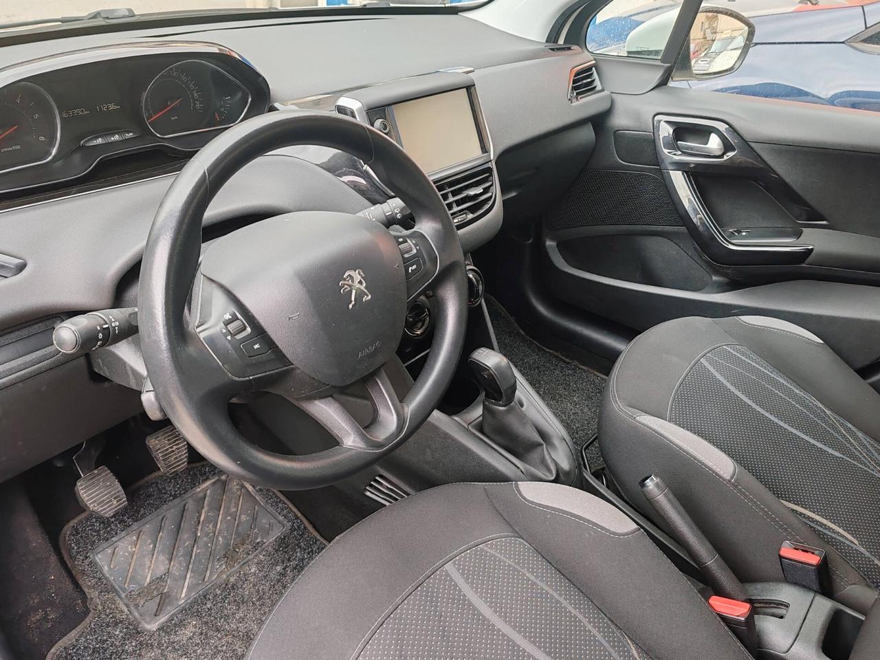 Peugeot 208 1.4 HDi 68 CV 5 porte