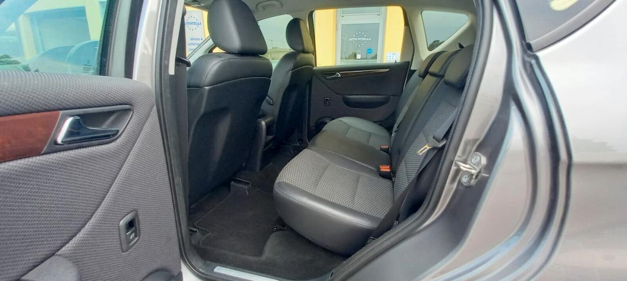Mercedes-Benz Classe A 160 Benzina Allestimento Elegance cc. 1.5 CV. 95 Cambio Automatico 5 Porte 5 Posti Euro 5 SOLO 74.800 KM. Utilizzabile anche per i Neopatentati.