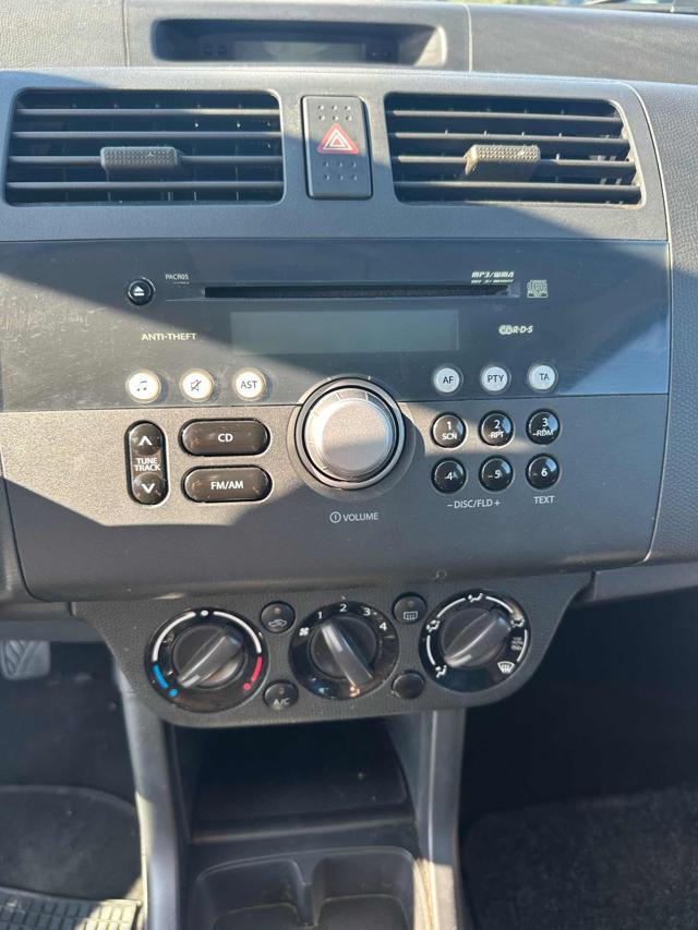 SUZUKI Swift 1.3 5p. GLX OK NEOPATENTATI