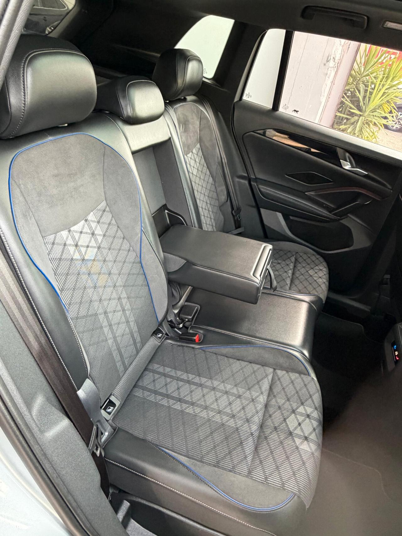 Volkswagen Tiguan 2.0 TDI 150 CV DSG R-Line Plus tetto apribile
