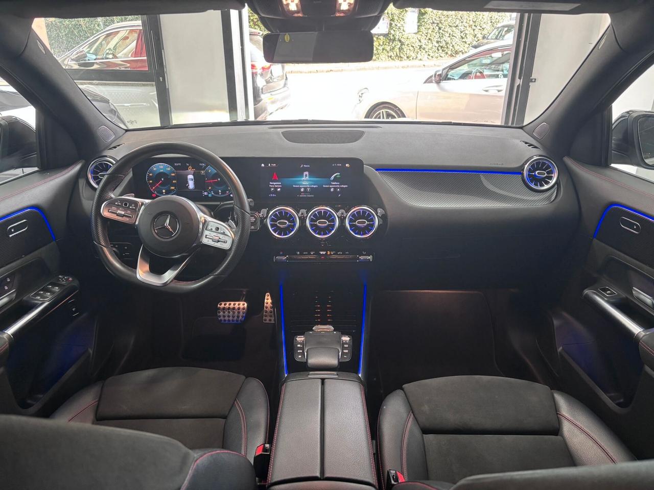 MERCEDES-BENZ GLA 200D PREMIUM AMG-LED-NAVI
