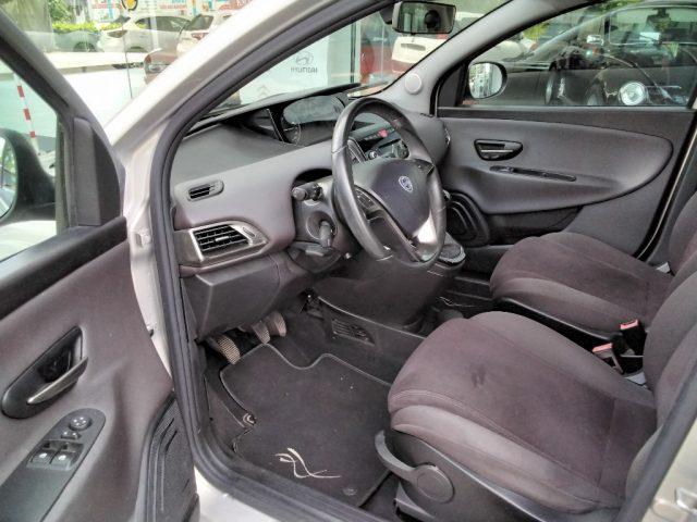 LANCIA Ypsilon 1.2 69 CV 5 porte Platinum