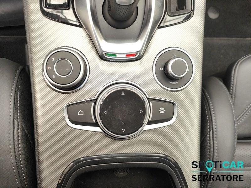 Alfa Romeo Stelvio 2023 2.2 t Veloce Q4 210cv auto