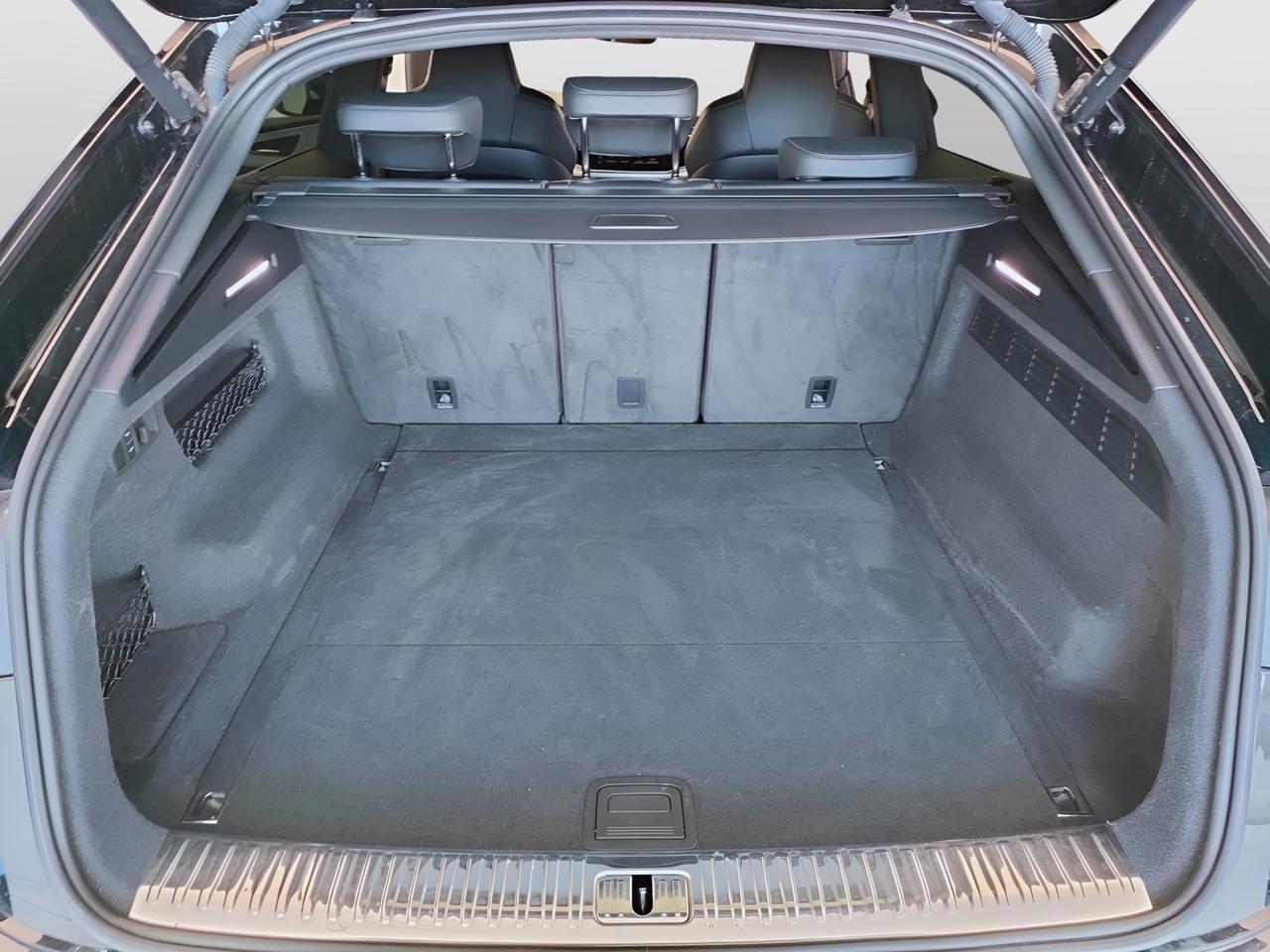 AUDI Q8 I 2018 - Q8 45 3.0 tdi mhev Sport quattro tiptronic