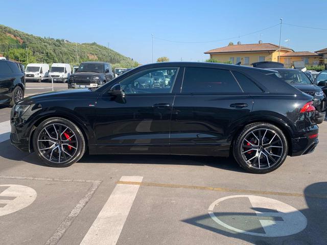 AUDI Q8 55 TFSI quattro tiptronic Sport