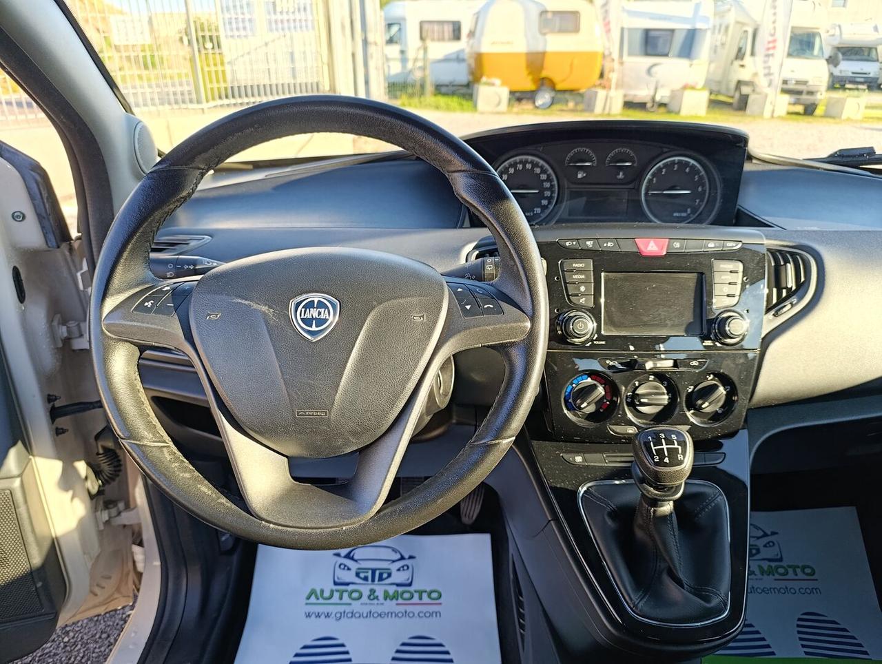 Lancia Ypsilon 1.2 Silver 69cv