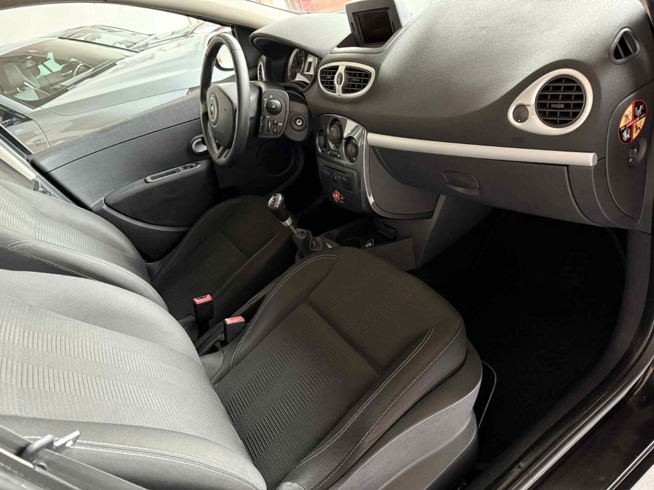 Renault Clio 1.2 5 porte Live! 75CV NEOPATENTATI