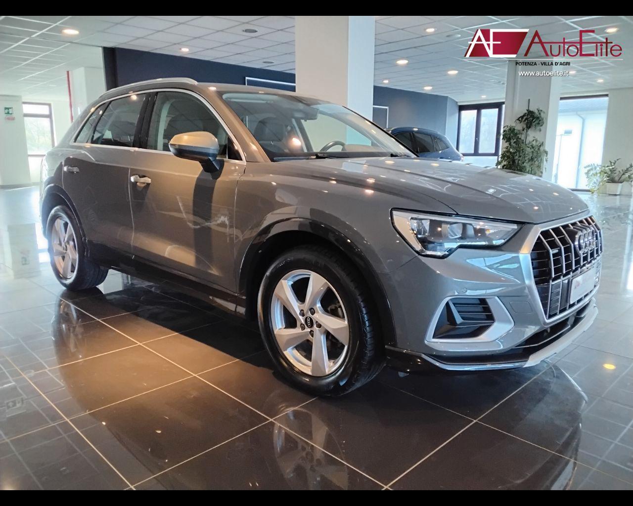 AUDI Q3 35 TDI quattro Business Advanced