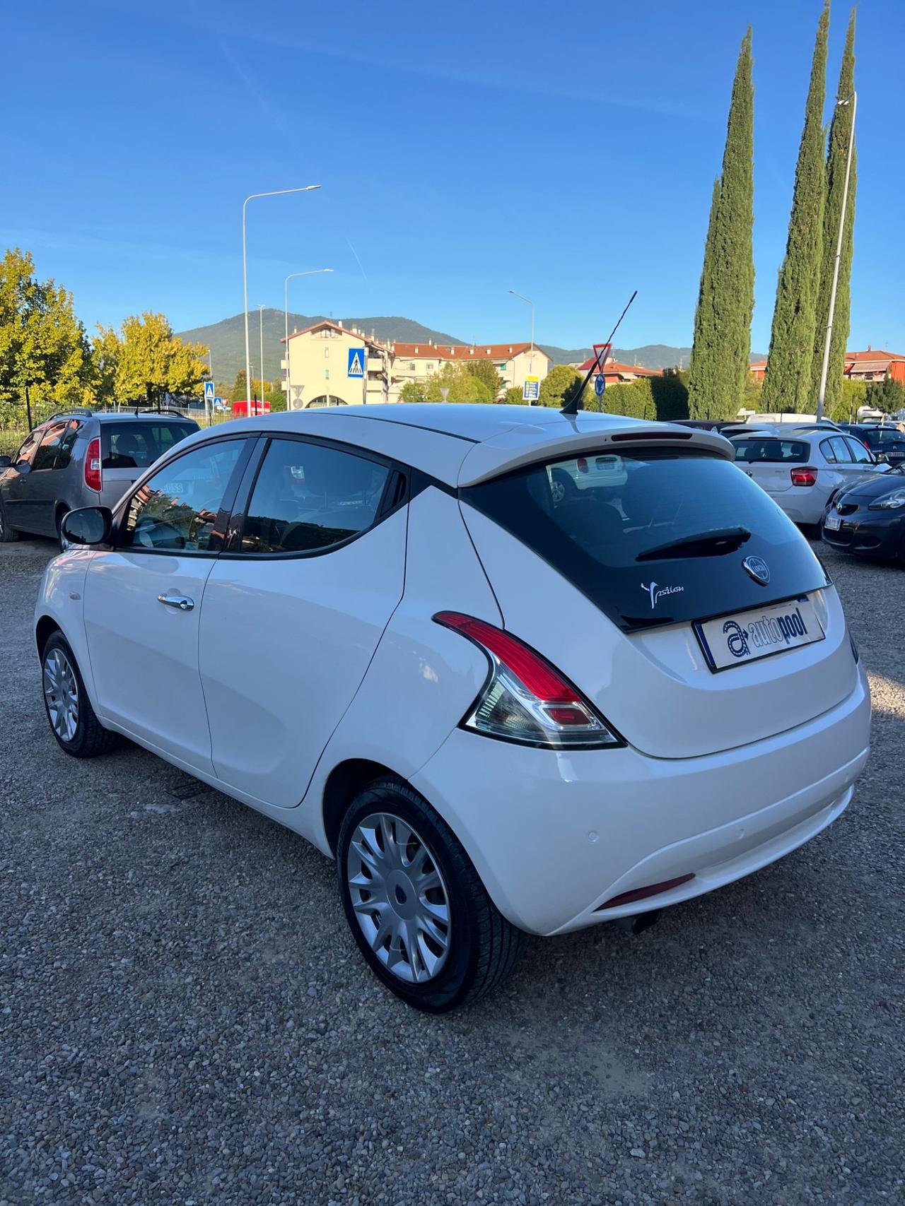 Lancia Ypsilon 1.2 69 CV 5 porte Gold
