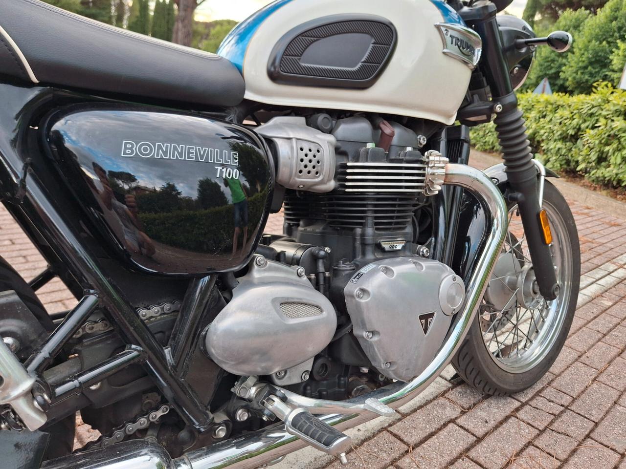 Triumph Bonneville T100