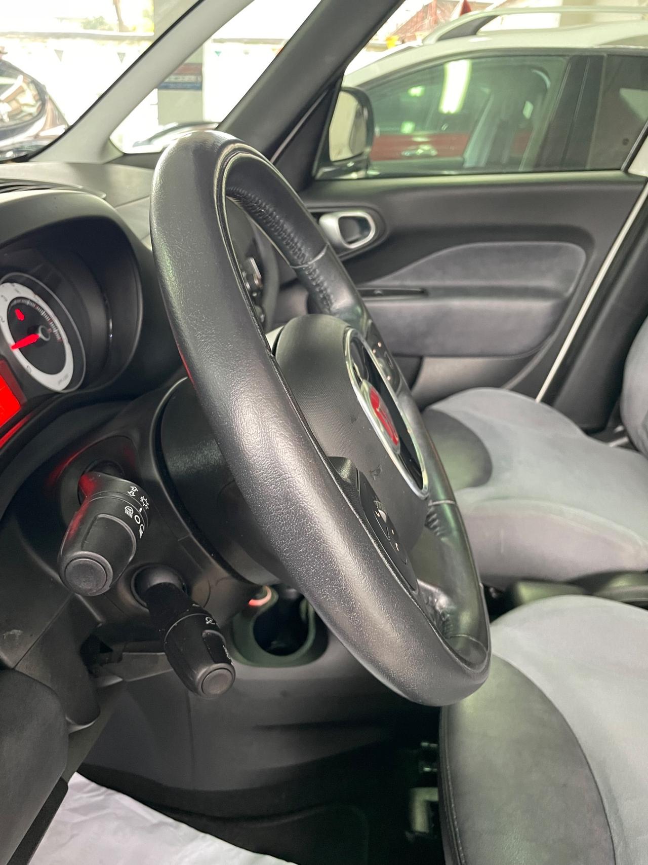 Fiat 500L 1.6 Multijet 105 CV Lounge tetto nav sensori ecc dal nord