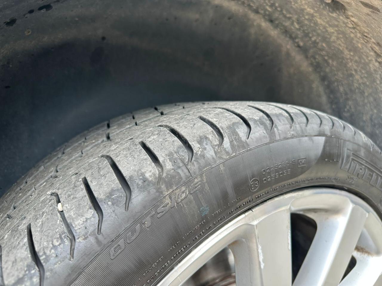Volkswagen Touareg 6.0 W12 450cv UNIPRO