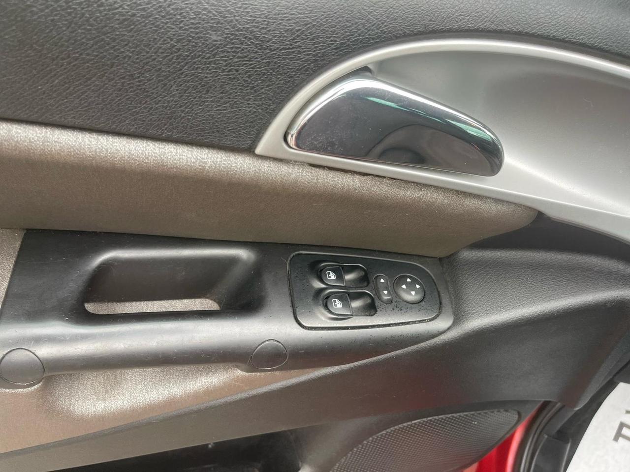 Lancia Ypsilon 1.4 Platino Ecochic GPL